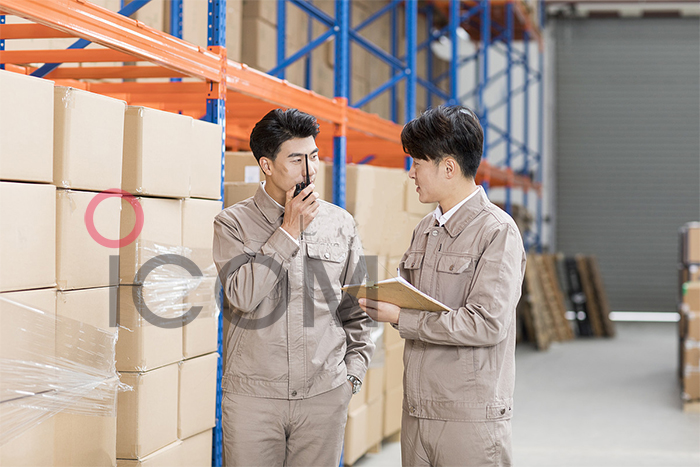 Bộ đàm sử dụng trong nhà máy và kho bãi