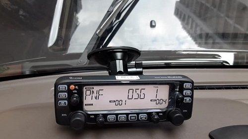 Bộ điều khiển MBF-1 cho bộ đàm Icom IC-2730A Màn hình điều khiển được gắn trên giá MBF-1 cho bộ đàm Icom IC-2730A